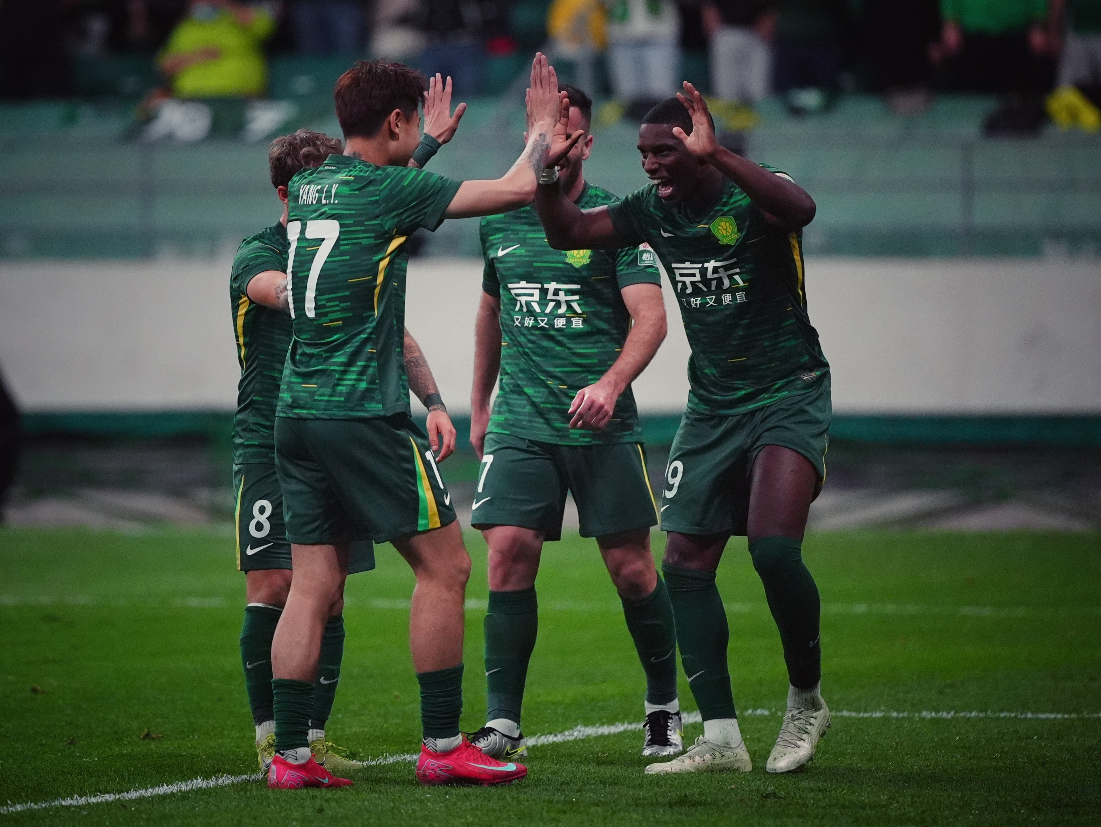 库里状态火爆，WTT冠军赛首回合对阵上海海港，北京国安力争不败的简单介绍